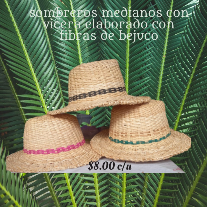 sombreros medianos elaborados con bejuco